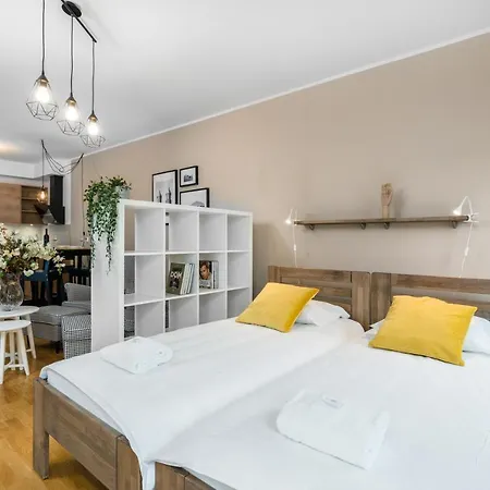Apartament Black & White Mostowa By Renters *