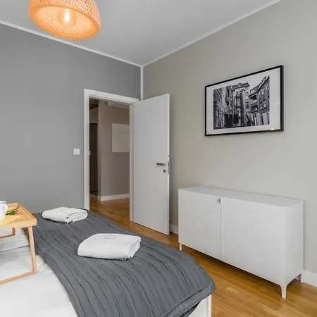 Apartament Black & White Mostowa By Renters Apartment *