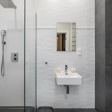 Apartment Apartament Black & White Mostowa By Renters