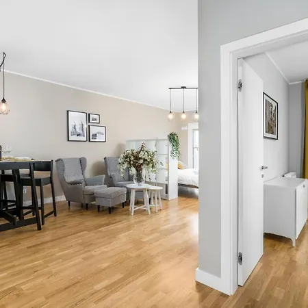 شقة Apartament Black & White Mostowa By Renters *