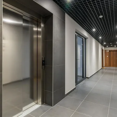Apartament Black & White Mostowa By Renters Apartment